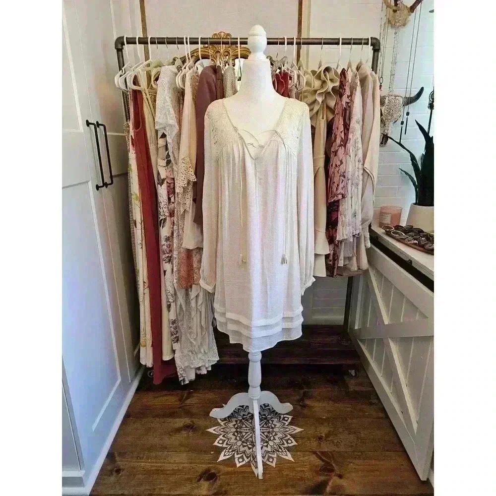 OneTheLand Women's M Boho Long Sleeve Cream Shift Dress w/Lace & Tassel Details